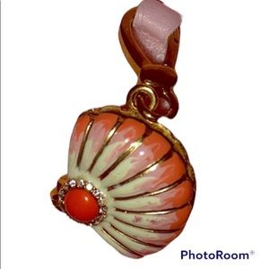 New Juicy Couture Clam Shell Pearl charm